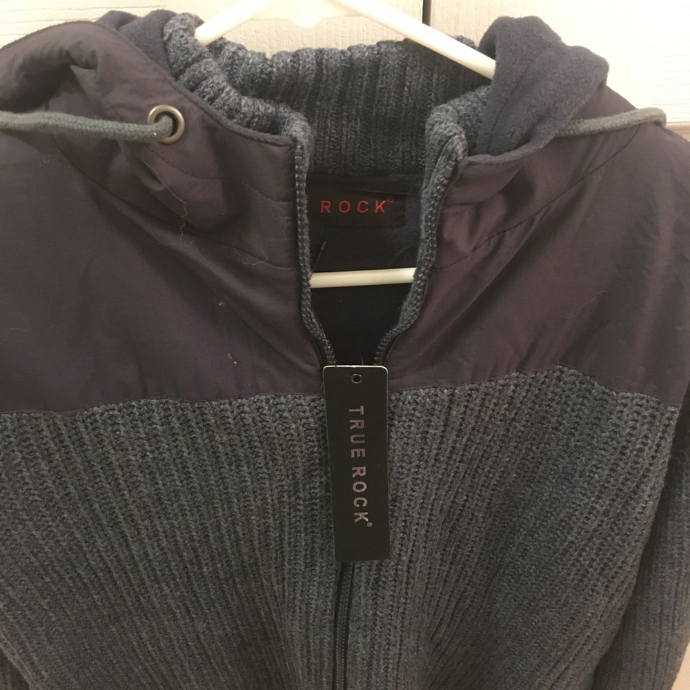 Men’s sweater